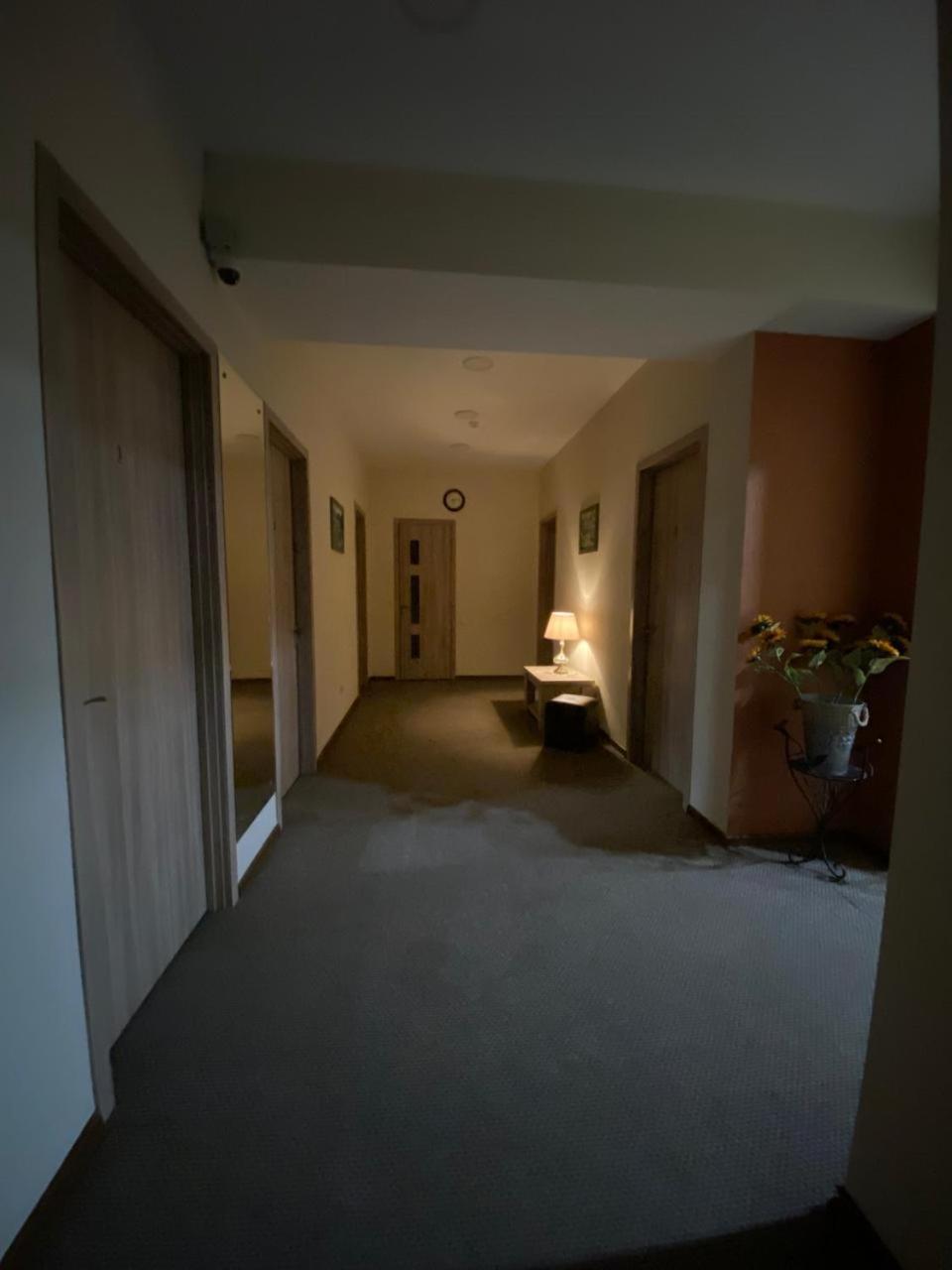 5 Rooms Near 300 Aragveli Metro Station Tbilisi Eksteriør billede