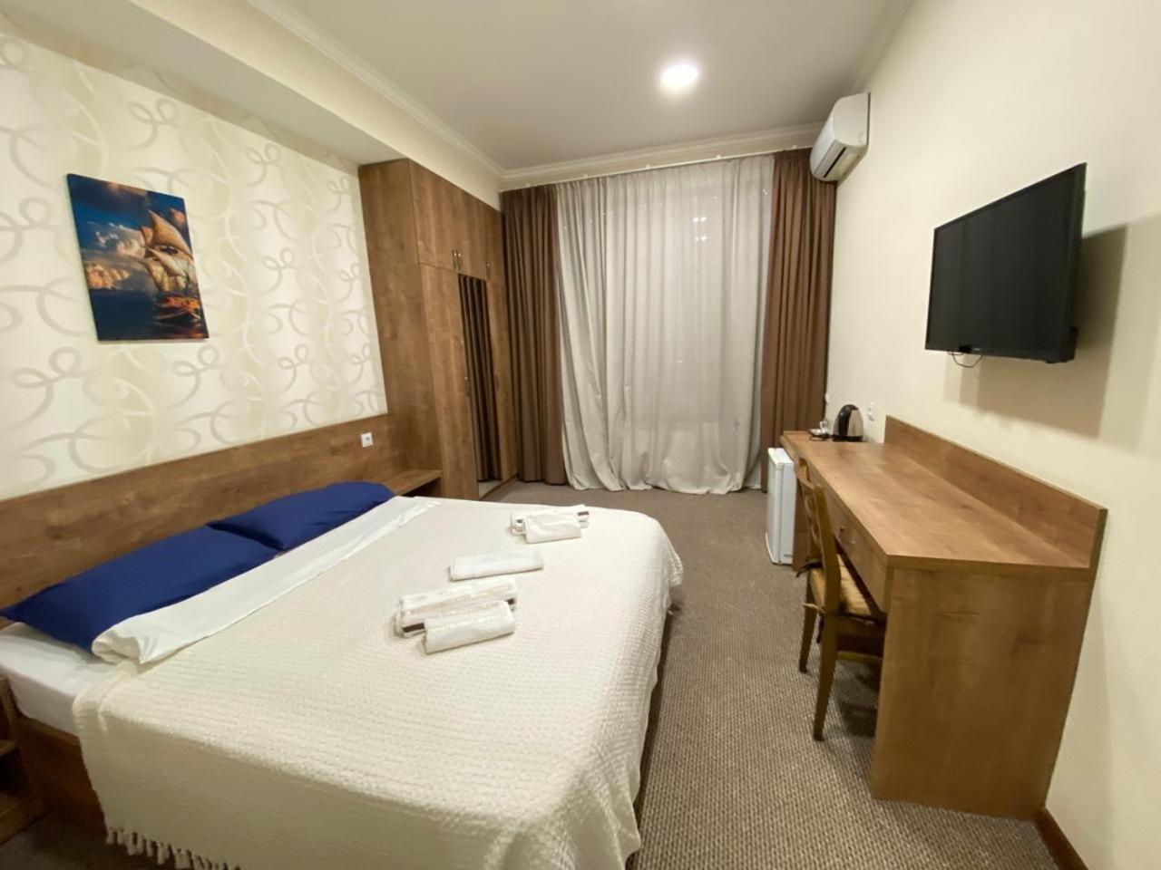 5 Rooms Near 300 Aragveli Metro Station Tbilisi Værelse billede