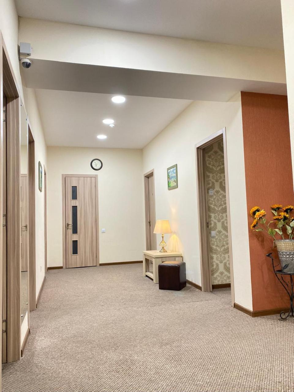 5 Rooms Near 300 Aragveli Metro Station Tbilisi Eksteriør billede