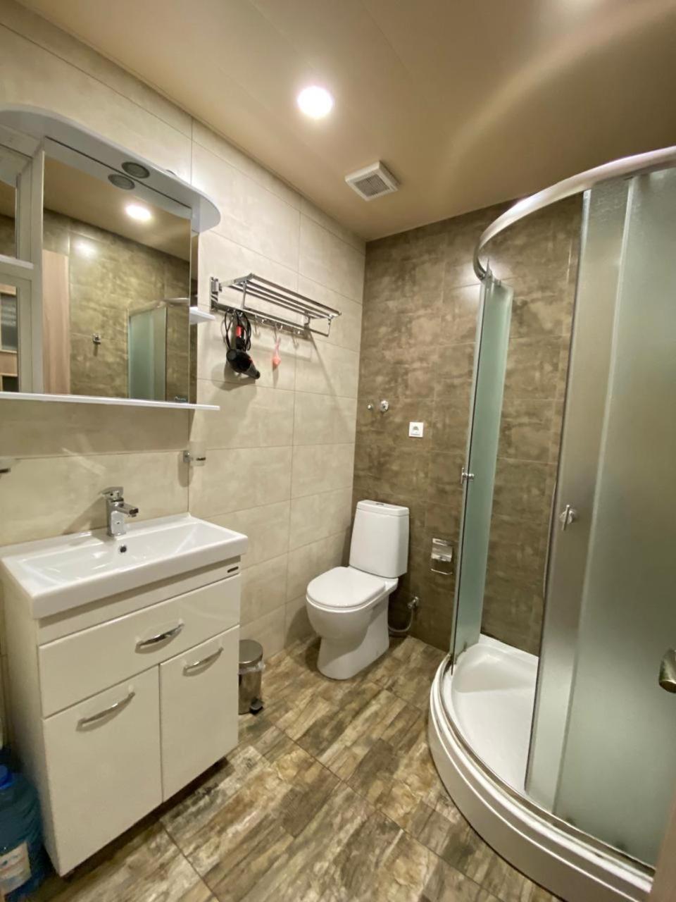 5 Rooms Near 300 Aragveli Metro Station Tbilisi Værelse billede